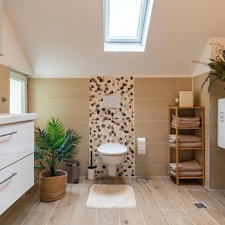 Apartment Relax-apartment - Sauna & Spacious, Garage, 105 M2 Mühlacker